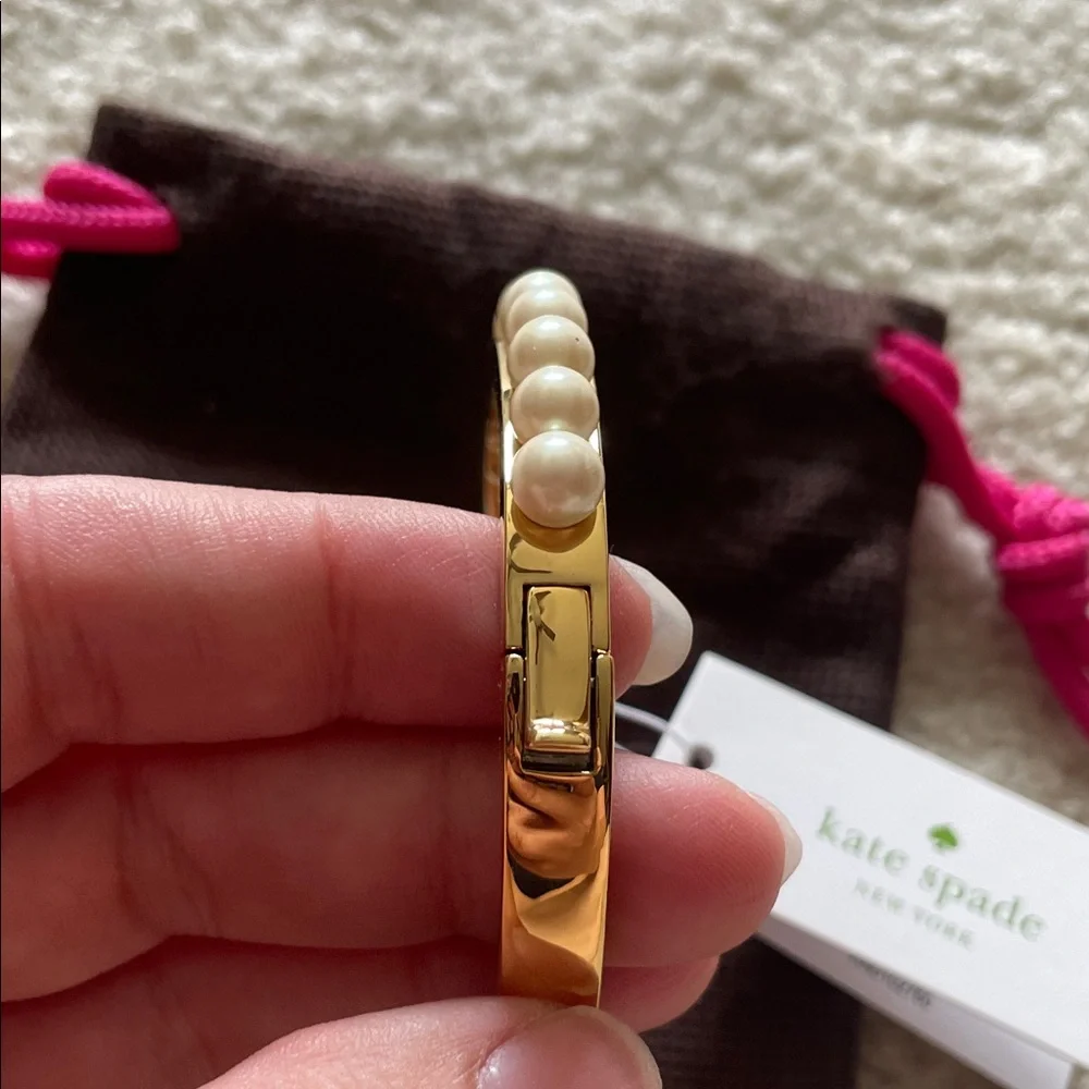 kate spade ♠️ NWT Gold & Pearl bracelet with dust bag - Picture 4 of 12